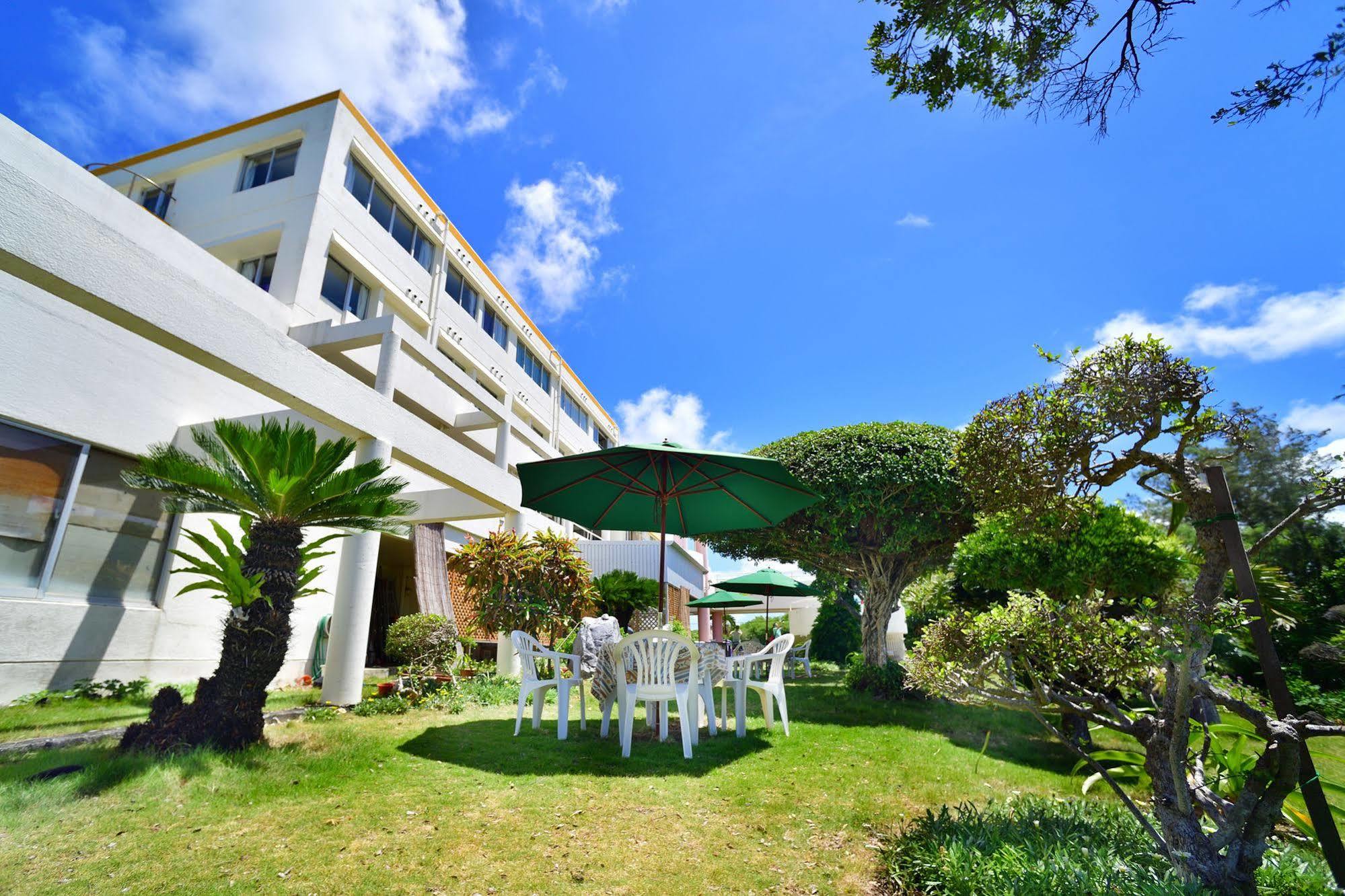 Hotel South Island Miyakojima  Екстериор снимка